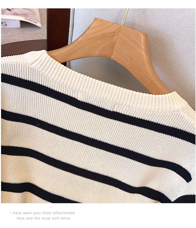 Plus Size Summer Viscose Knit Top For Women, Slimming Short Sleeve T-Shirt For Curvy Figures (2XL-7XL, Black/Beige)_voghion.com
