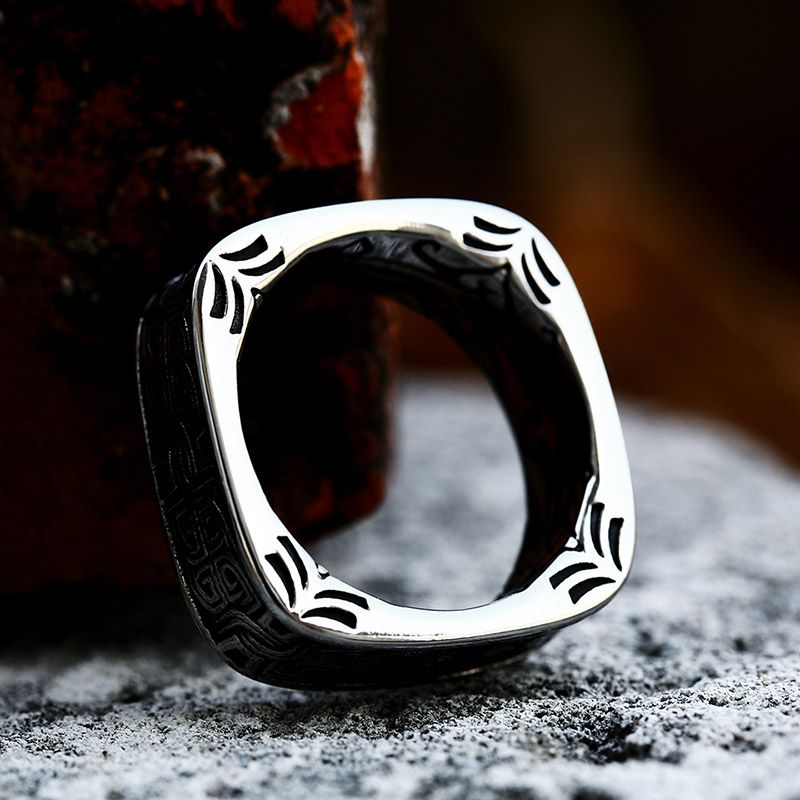 Heiße verkäufe 2024 Neue Ankunft Edelstahl Spezielle Design Quadratische Form Viking Celtic Knot Ring Für Männer Mode Punk Hip Hop_voghion.com