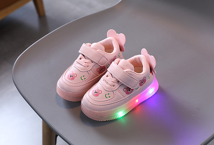 Roupas infantis Primavera e outono tênis de bebê para meninas de 1 a 6 anos 3 meninos sapatos iluminados sapatos para crianças bebês sola macia sapatos brancos da moda_voghion.com