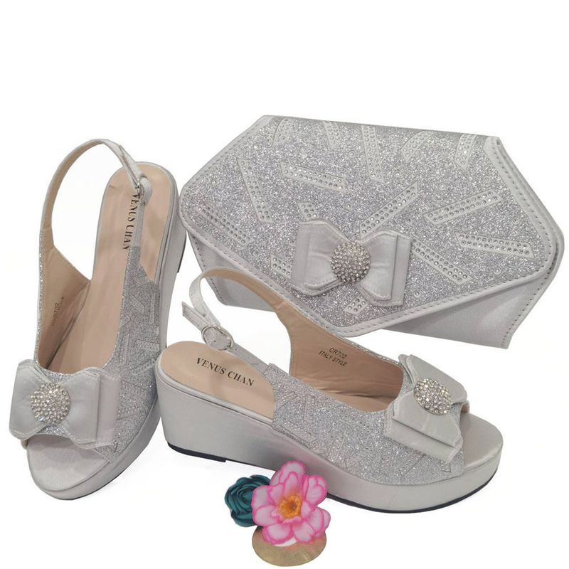 Damenschuhe Große Damenschuhe Schuhe für Geburtstagsfeiern Kleiner Keilabsatz Schuhe mit dicker Sohle und gleichem Design Clutch Bag Diamond Flower_voghion.com