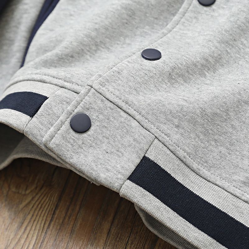 Mother & Kids „Unisex-Baseballjacke für Kinder, weiche Baumwolle, lässige Oberbekleidung für Jungen und Mädchen (ab 8 Jahren) – Grau/Schwarz/Rot“_voghion.com