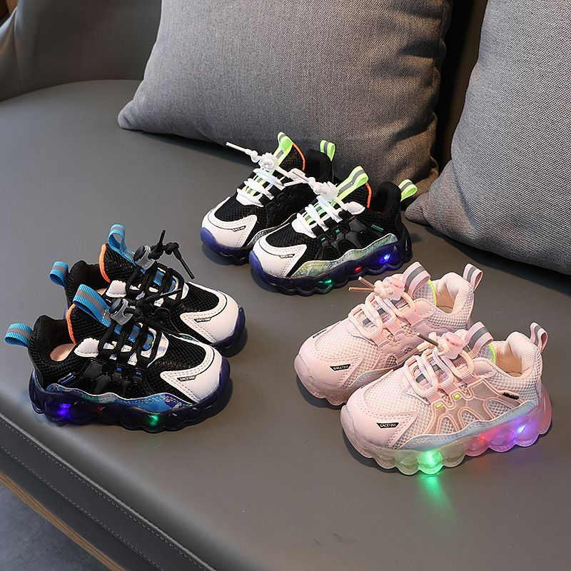 Kinder Turnschuhe mit LED-Leuchten für Jungen und Mädchen, atmungsaktiv, Laufschuhe, Cartoon-Design, Tennisschuhe_voghion.com