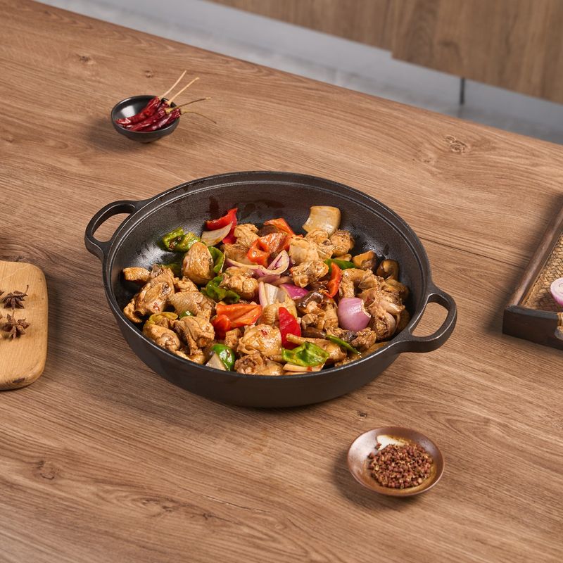WANGYUANJI 11.8"Cast Iron Wok With Dual Handles And Wooden Lid, Uncoated Frying Pan For Gas And IH, Chinese Thickened Pancake Pan, Stir-frying And IH Universal, With Free Steel Wire Ball_voghion.com