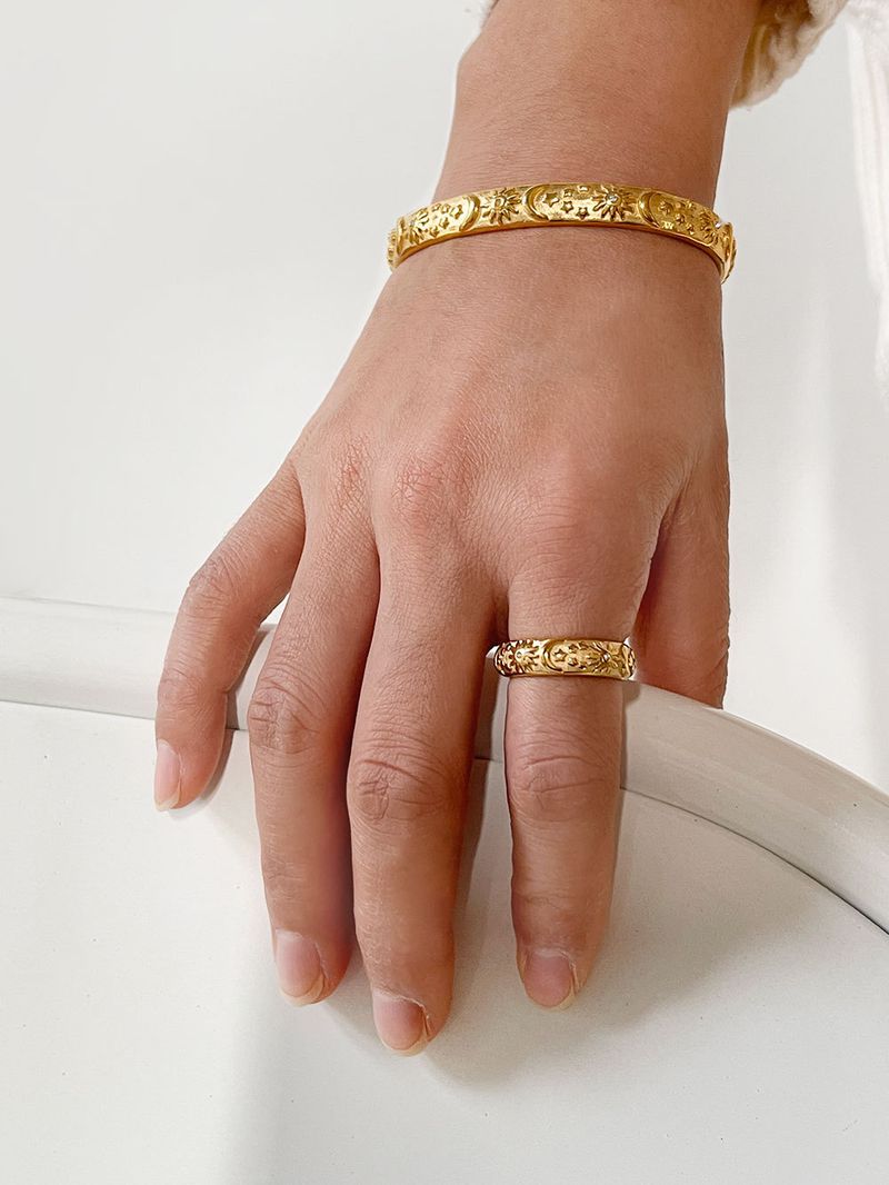 Design fashion popular retro temperament stainless steel bracelet ring earrings set mango moon pattern_voghion.com