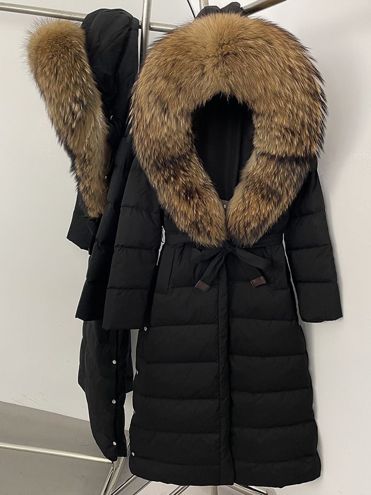 Women’s Long Hooded Down Coat With Detachable Fox Fur Trim, Belted Waist For A Slim Fit, Ultra-Warm Winter Jacket_voghion.com