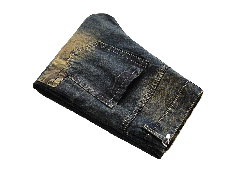 Straight Cut Hole Jeans With Floral Patches Men's Long Pants_voghion.com