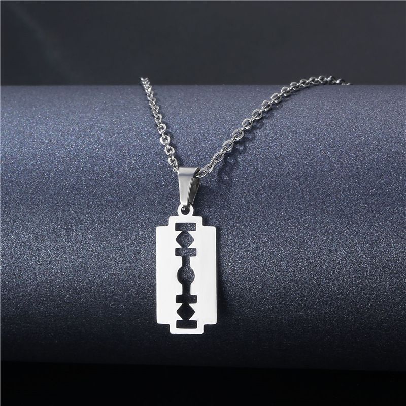 Collana con ciondolo a forma di lama di sicurezza pronta all'uso, punk hiphop per uomo e donna, piccolo girocollo geometrico in acciaio inossidabile_voghion.com
