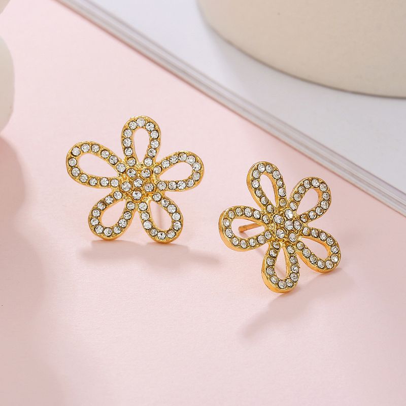 Set di gioielli da donna, versione alla moda di orecchini a forma di fiore con diamanti, orecchini leggeri e di lusso di alta gamma, design di nicchia, orecchini in stile freddo._voghion.com