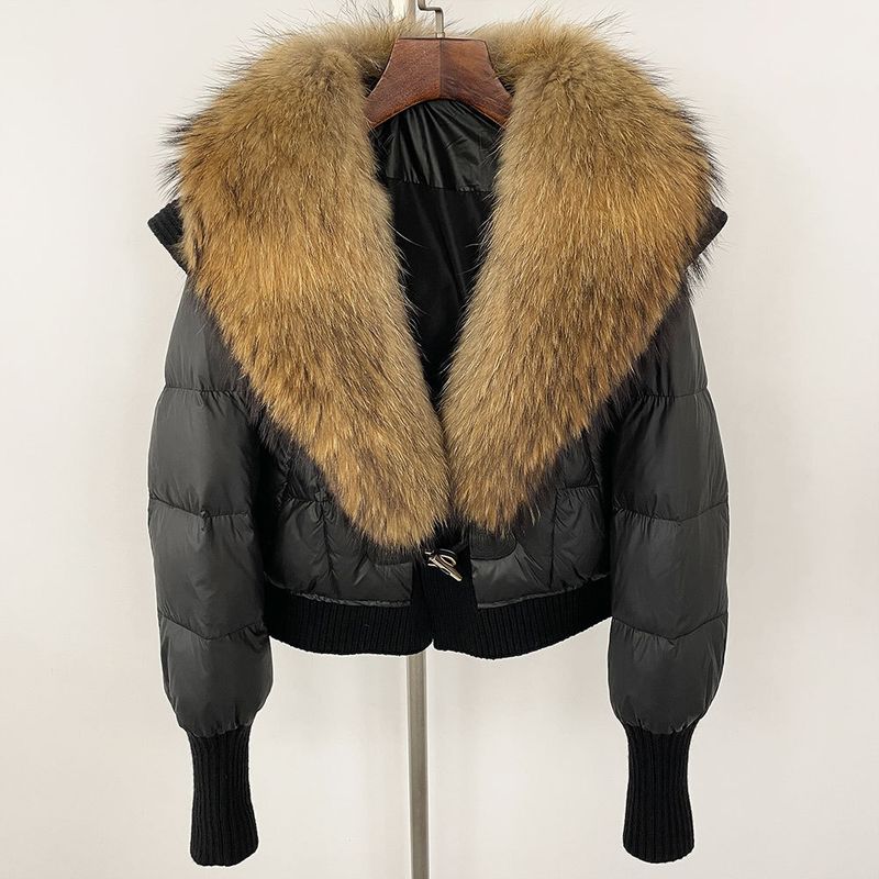 Luxuriöse kurze Daunenjacke für Damen – hochwertiger weißer Entenfedermantel mit abnehmbarem Fuchspelzkragen, lockere Passform, modische Winteroberbekleidung_voghion.com