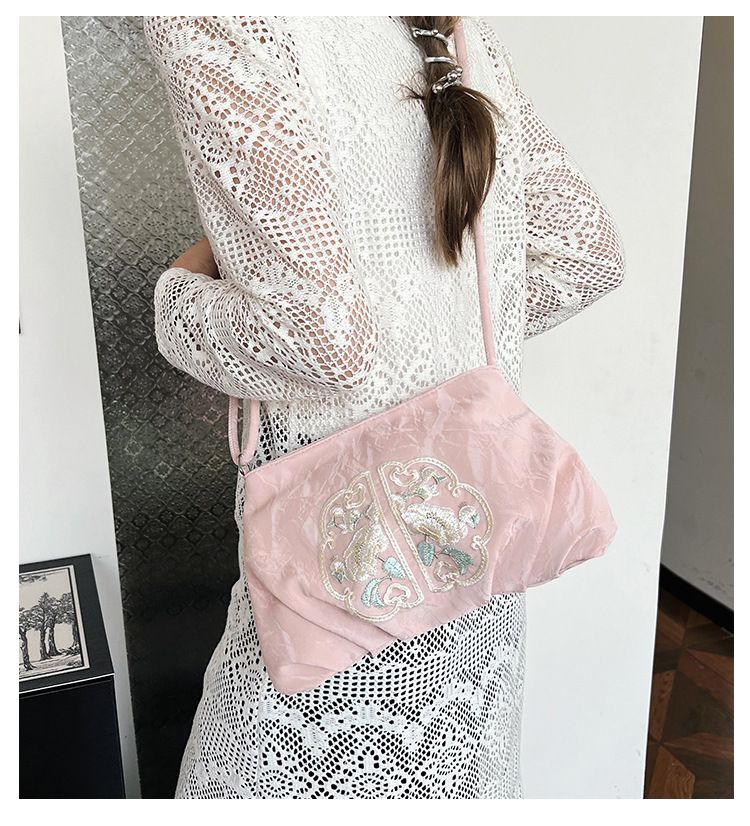 New Chinese fashionable small for women 2024 new summer style versatile work commuting shoulder crossbody bag_voghion.com