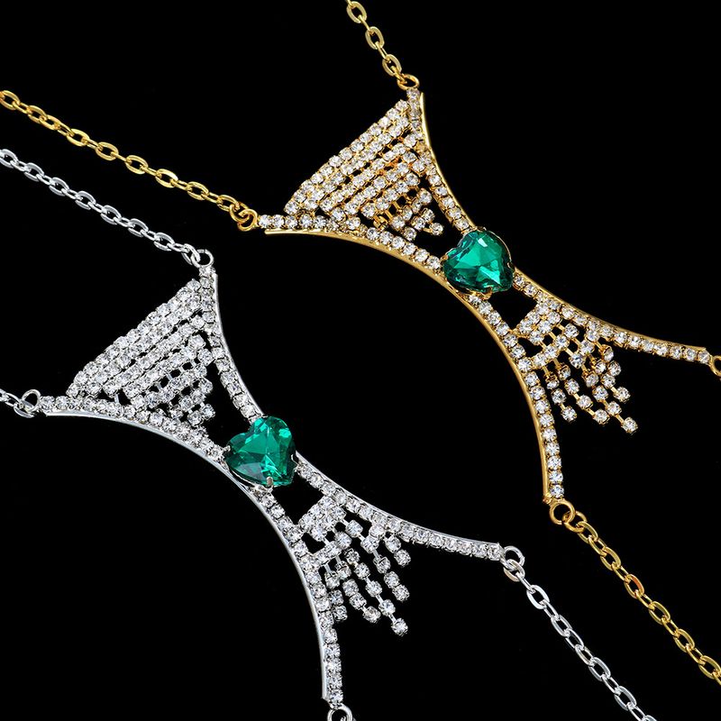 Nouveaux accessoires de mode tout-en-un en forme de cœur chaîne de poitrine en strass vert pendentif bikini de plage chaîne de corps chaîne_voghion.com