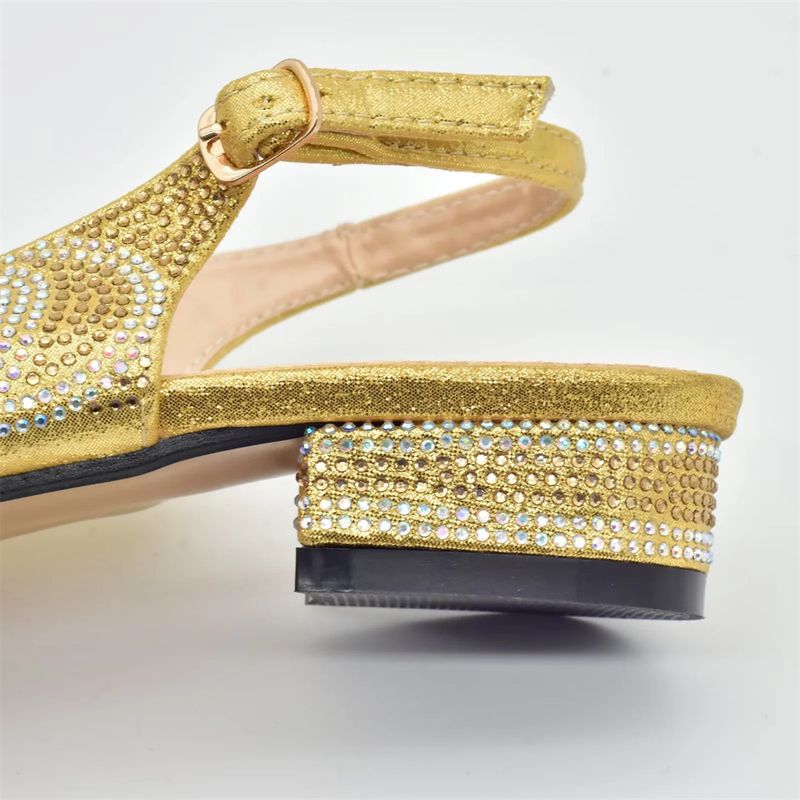 Women's low heeled sandals with evening bag matching drill button_voghion.com
