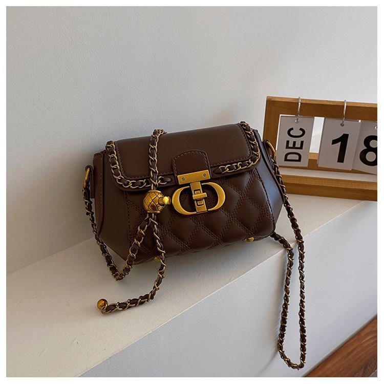 High end handbag women in autumn and winter 2024, new niche design, single shoulder crossbody for women, diamond grid_voghion.com