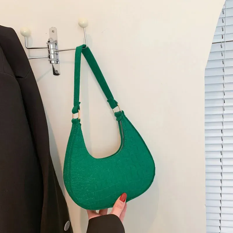 Retro Casual Damen Handtasche Reiner Filz Modische Unterwäsche Tasche Highend N Schulter Einfarbig Müll 250225l_voghion.com