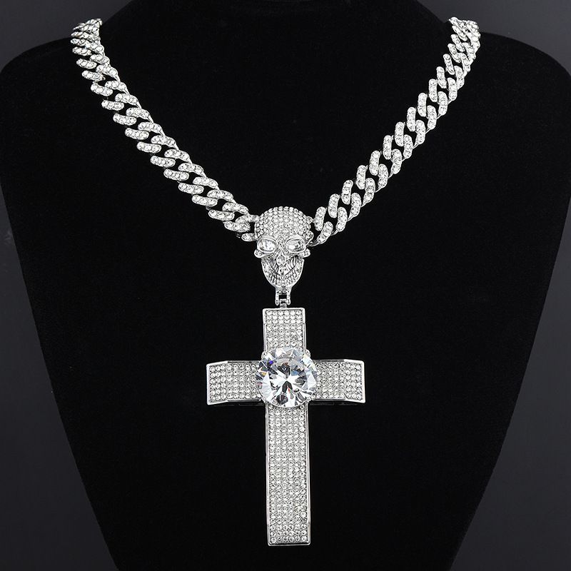Collana con ciondolo a croce gotica per uomo e donna con strass, ciondolo a forma di teschio in stile hip hop vintage, pezzo audace da indossare tutti i giorni._voghion.com