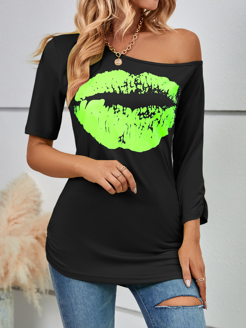 Damen Love bedrucktes Kurzarm-T-Shirt, schulterfreies, unregelmäßiges Ärmel, langes, modisches, schmales Oberteil_voghion.com