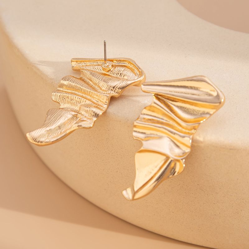 Exaggerated Layered Folding Stud Earrings, Simple Smooth Pleated Alloy Stud Earrings_voghion.com