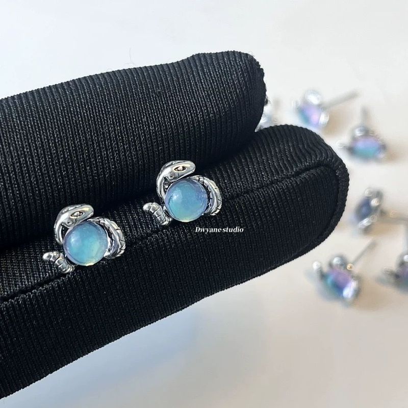 Medusa Eye Stud Earrings Men High-end Anti-allergy Topaz Stone For Women Trendy Minimalist Cool Style Ear Jewelry_voghion.com