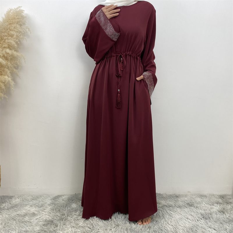 Ramadan moslim vrouw jurk vooraan rits verborgen riem Dubai abaya mouwen met zilveren rand ontwerp Marokkaanse kaftan koninklijke vrouwen rood_voghion.com