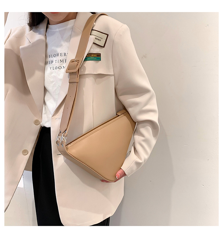 Fashion Messenger Bag Female Ins Trendy Small Bag Personality Triangle Niche Design Female Simple Satchel Bag Ladies Single Shoulder Bag_voghion.com