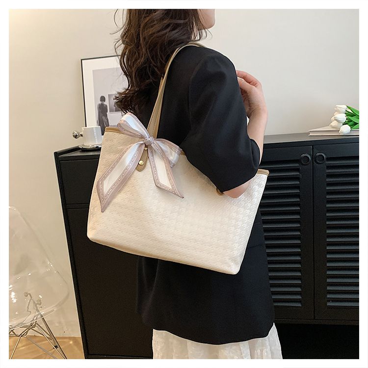 2024 Neue große Tasche für Damen, klein und vielseitig, modische Umhängetasche, Tragetasche für Pendler und Freizeit_voghion.com