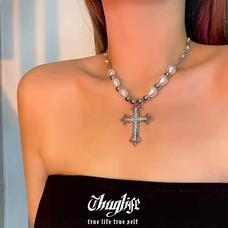 2025 Vrouwen Mode Y2K parel kruis hanger retro punk vrouwen religieuze zirkonium ketting, hiphop ketting_voghion.com