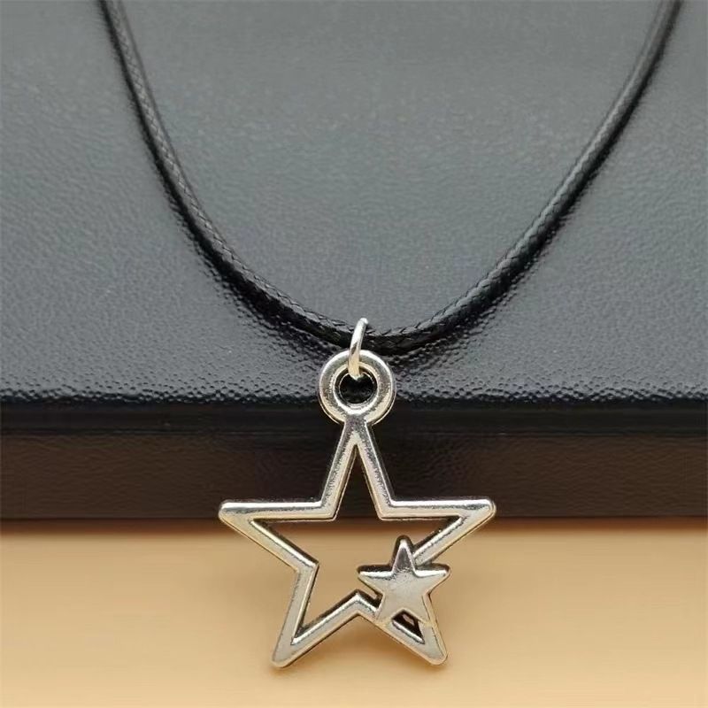 Five pointed shaped jewelry, personalized and fashionable alloy star pendant, black rope necklace_voghion.com