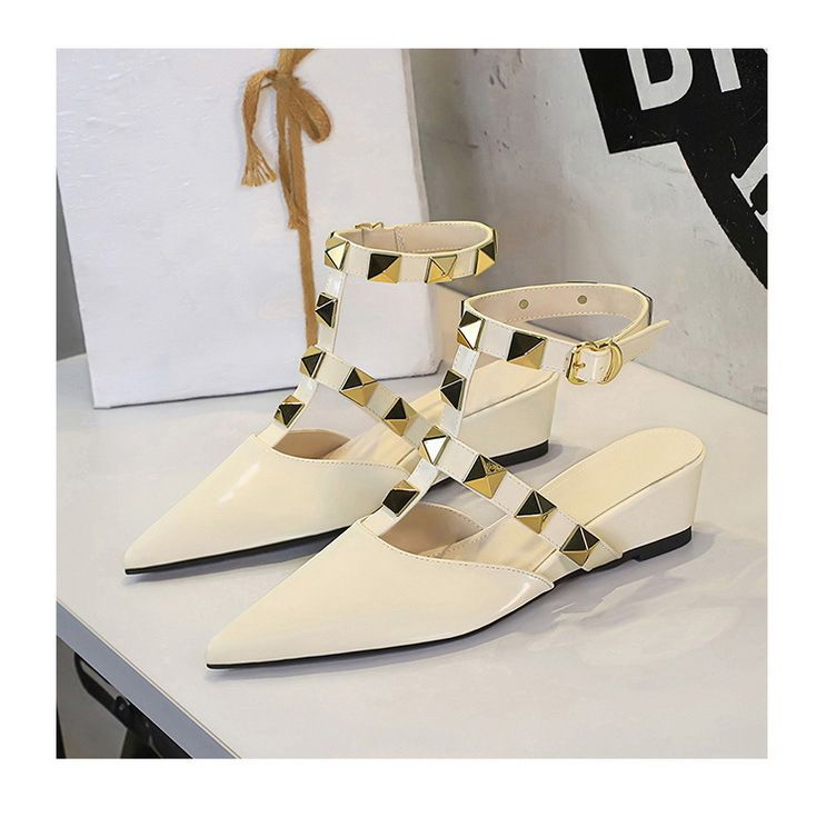 599-19 French Style Wedge Heel Pointed Toe Sandals For Women Classic Rivet Design One-Strap Comfortable Closed-Toe_voghion.com