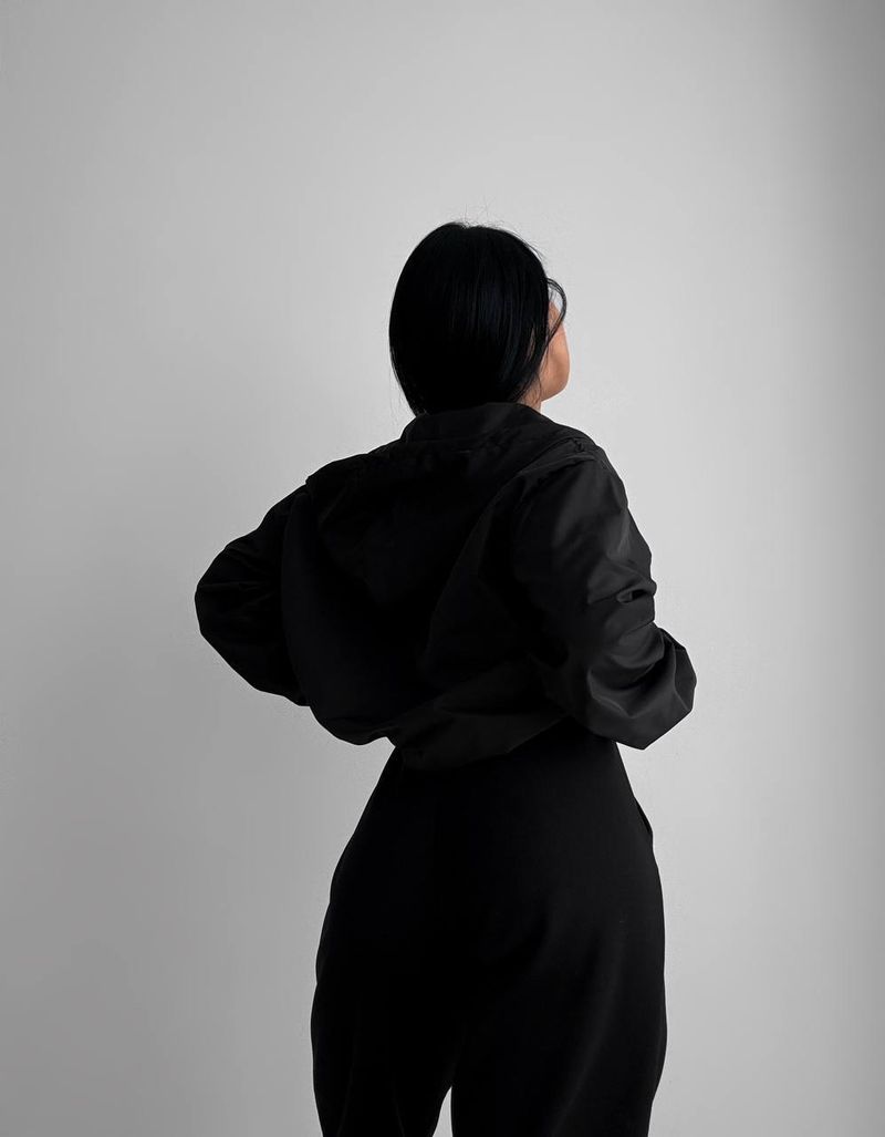 Herren-Set mit Kapuzenpullover und Jogginghose mit Kontrasteinsatz – Streetwear-Zweiteiler fürs Fitnessstudio und die Stadterkundung_voghion.com