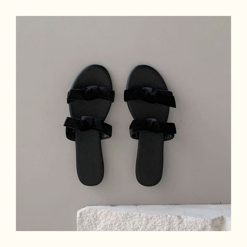 Genuine leather velvet bow double-strap flat sandals for women summer beach wear open-toed round-toed half-slip sandals_voghion.com