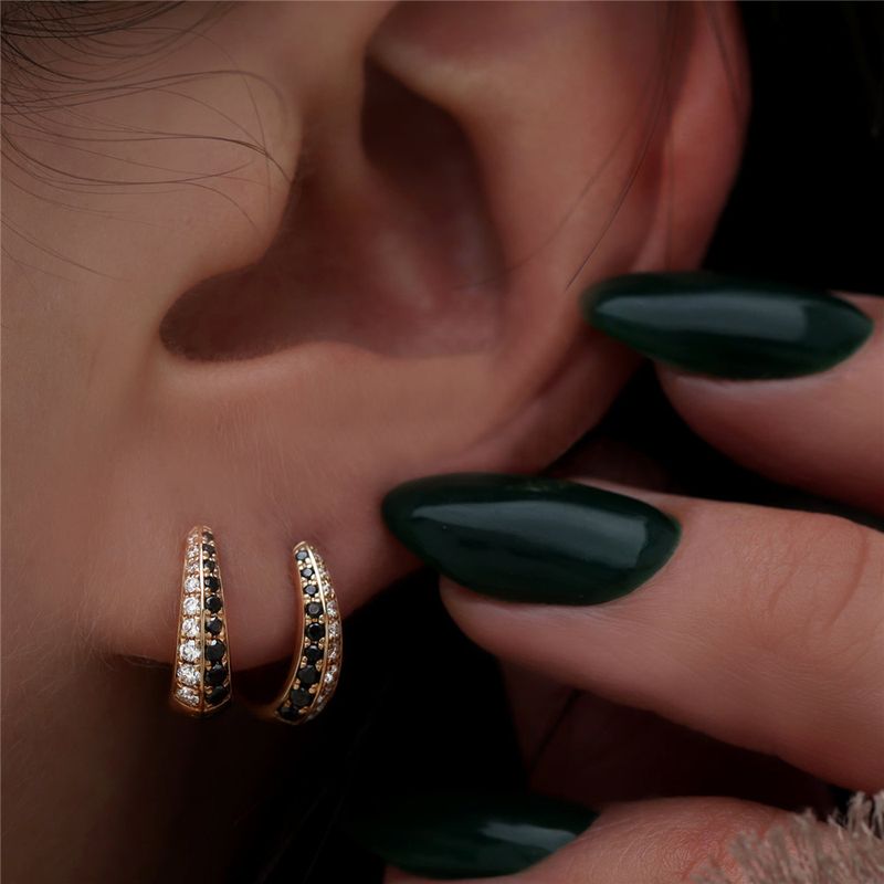 Women's Jewelry Simple S925 Sterling Silver Classic Light Luxury Personality Double Row Diamond Earrings Huggie Earring_voghion.com