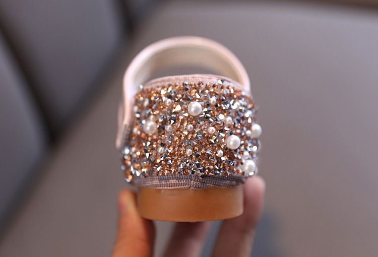Neu Perle Strass Bogen Kleine Mittlere Kinder Tanz Schuhe Performance Schuhe Halb Sandalen_voghion.com