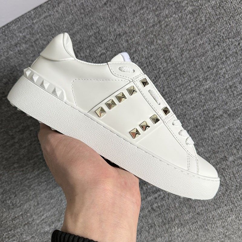 2025 New V-Home Thick Bottom Riveted White For Men And Women, Versatile Lace Up Casual Sports, Color Blocked Board_voghion.com