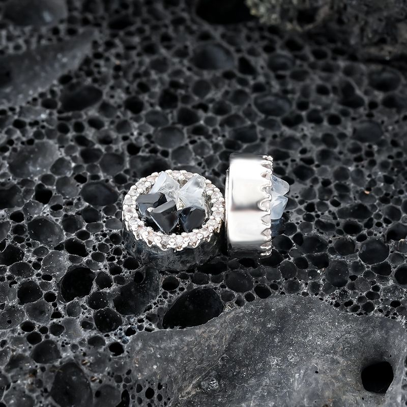 Ice Crystal Magnetic Ear Clip, Men's High-end Versatile Earrings, Women's Ruffian Handsome Personality, Simple And_voghion.com