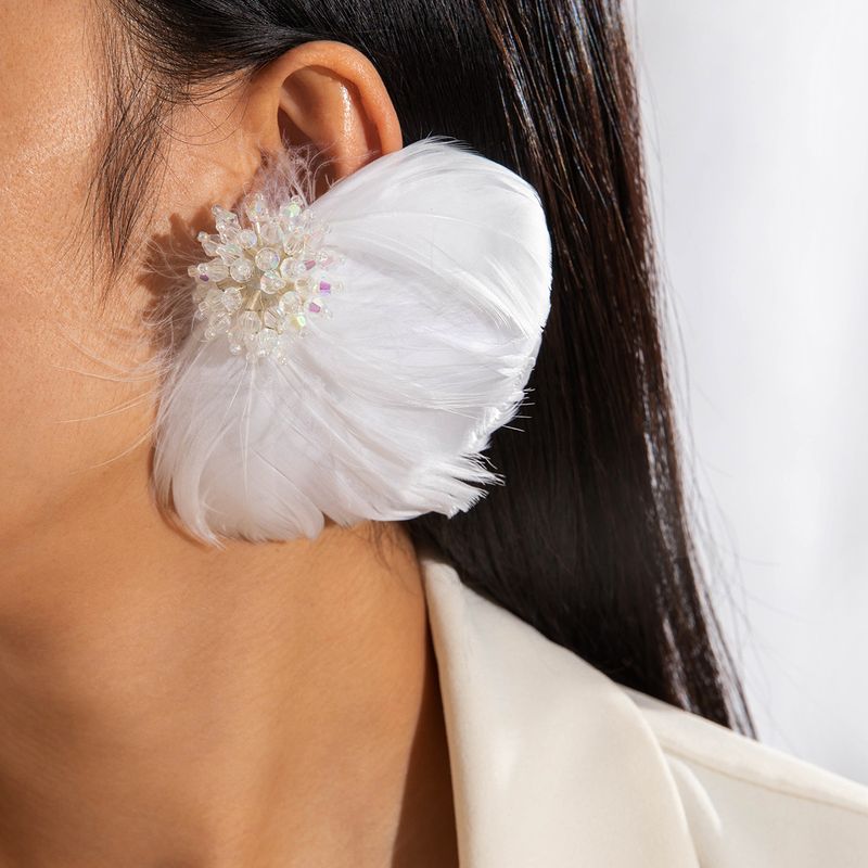 Soft White Feather Niche Design Gentle Stud For Women High-end Tassel Earrings Jewelry_voghion.com