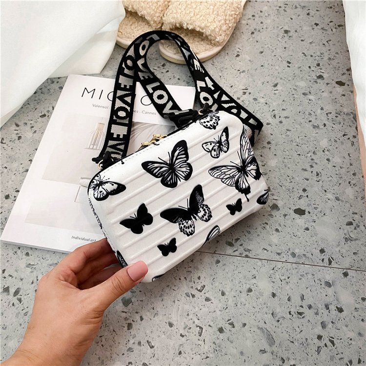 Fresh Girl's 2024 nieuwe trendy Koreaanse editie veelzijdige crossbody koe vlinderketting doos kleine vierkante tas voor dames_voghion.com