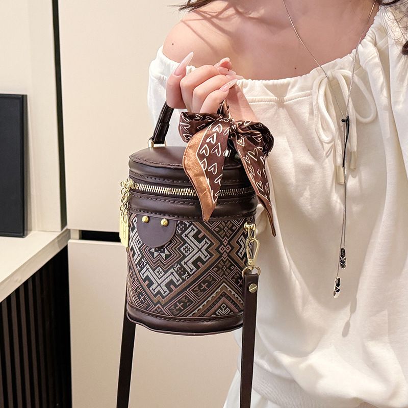 DIY Handmade Intangible Cultural Heritage Zhuang Brocade Embroidery Crossbody National Style Light High-end Sense_voghion.com