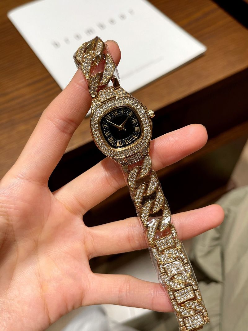 Yeni Baida Moda Elmas İşlemeli Romen Rakamlı Kare Kadranlı Kuvars Hareket Çelik Bantlı Saat_voghion.com