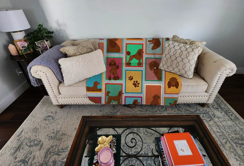Lots of Chocolate Standard Poodle Quilted Blanket 50x60 Artwork Pattern Quilted Throw Blanket for Bed, Couch, Sofa, Soft and Lightweight_voghion.com