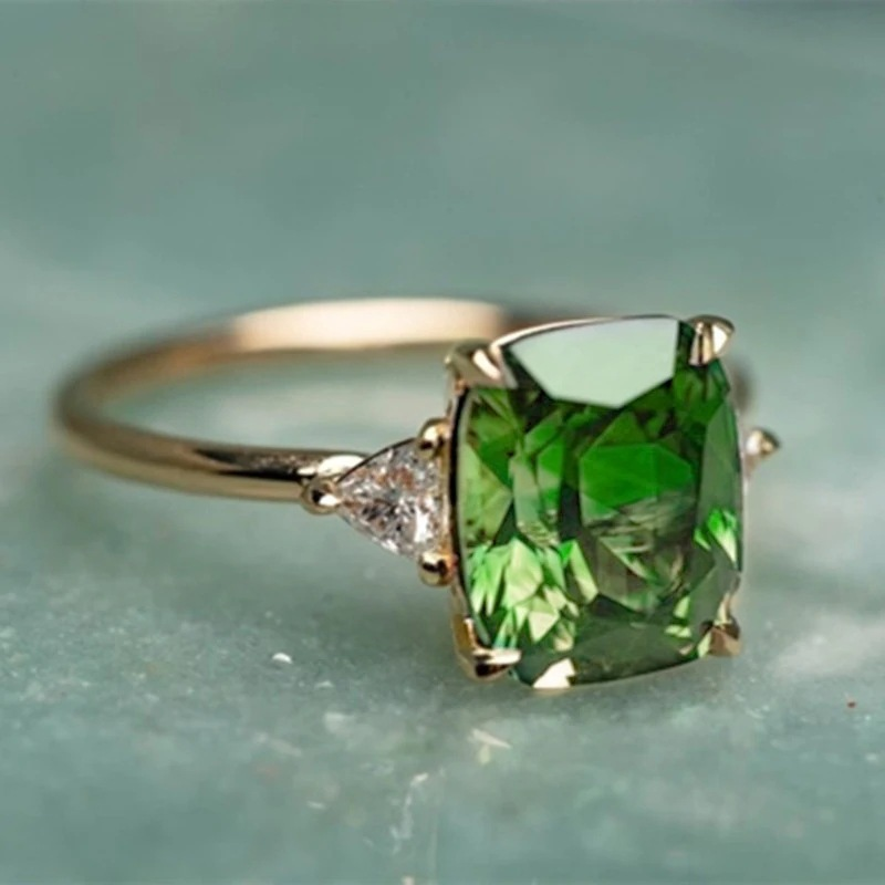 Cao Shi's New Square Triangle With Light Luxury Four Claw Set Zircon Ring Fashion High Grade Jewelry_voghion.com