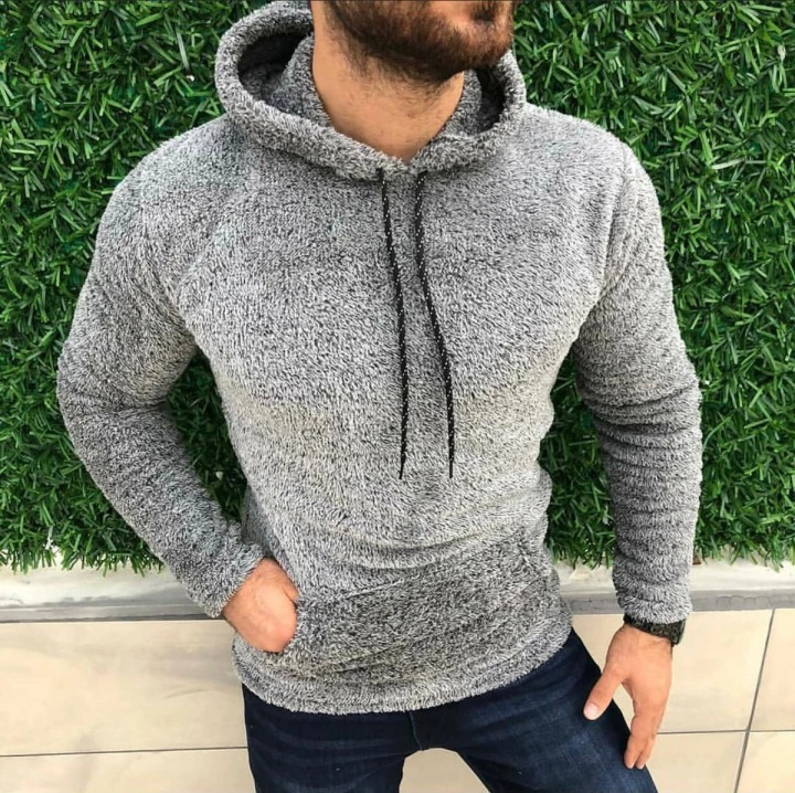 Maglione con cappuccio in velluto a doppia faccia a maniche lunghe tinta unita con colletto ribaltabile con tasca cucita lateralmente da uomo autunno e inverno_voghion.com