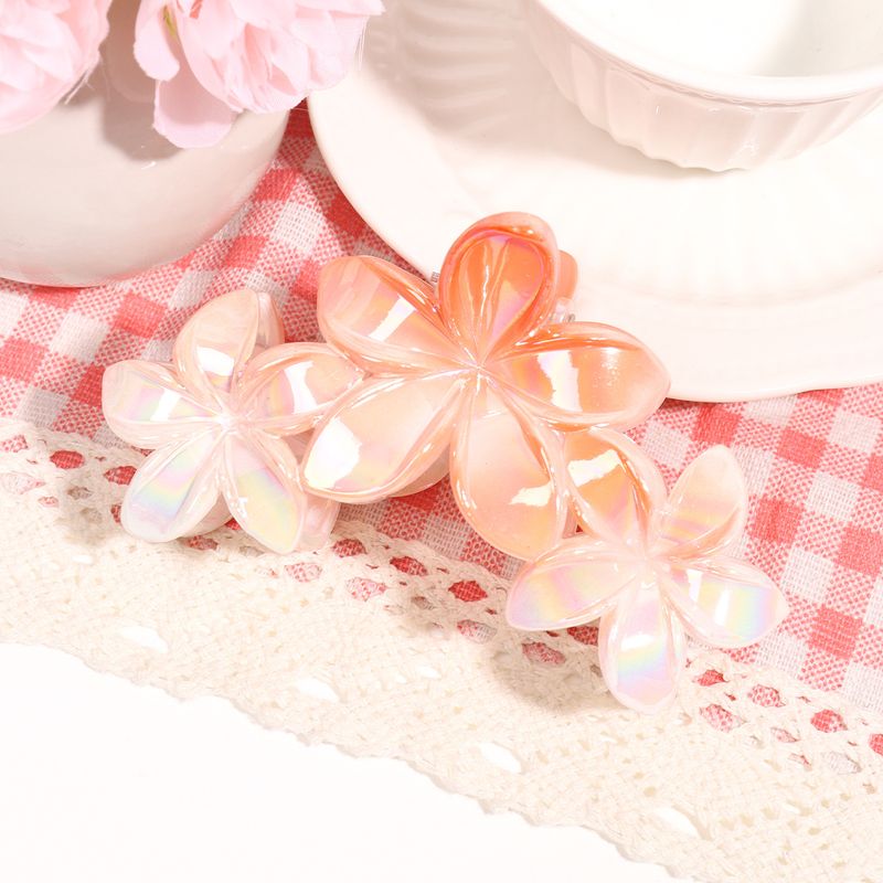 Gradient Premium Iridescent Triple Plumeria Claw Clip - Electroplated One-Piece Elegant Back-of-Head Updo Shark Clip_voghion.com