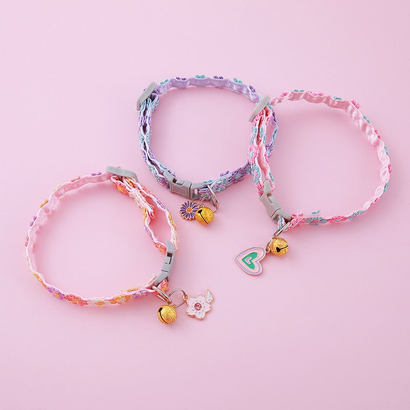 Collar para cachorro de gato con cascabel de flores de encaje colorido estilo Ins para mascotas_voghion.com