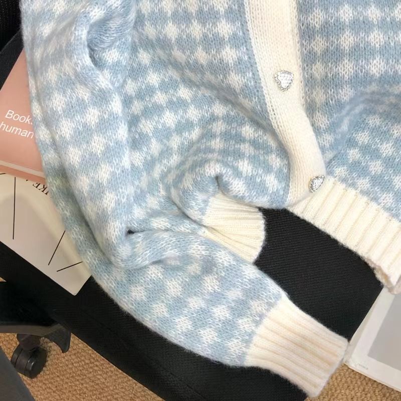 Damenbekleidung Weiche und klebrige Strickjacke für Frauen, kurzer Pullover, Strickjacke als Oberbekleidung, mädchenhafter Damenpullover, schmal und weiß_voghion.com