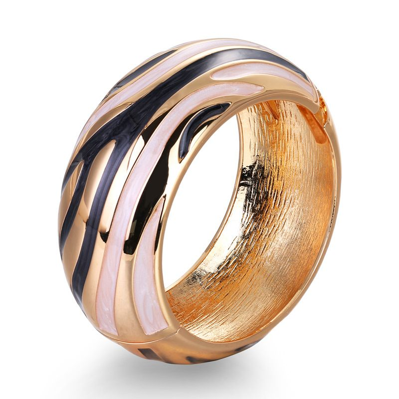 Hot Fashion Retro Gold W Elegant Ladies Drop Oil Patchwork Hand Accessories Bracelet_voghion.com