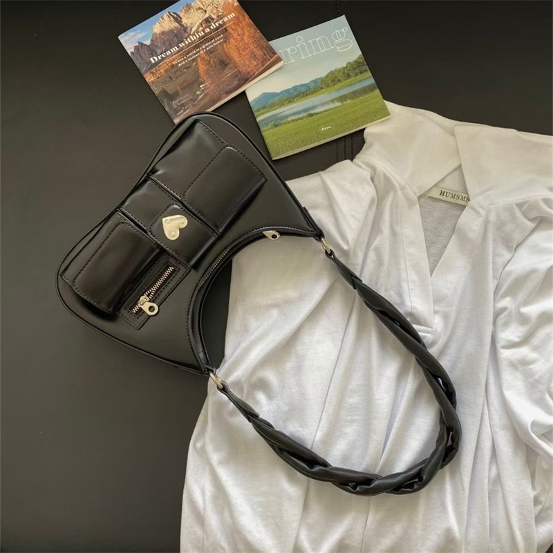 Niche Design Tooling Pocket Bag Donna 2023 Summer New High-end Borsa ascellare Borsa a catena Messenger_voghion.com