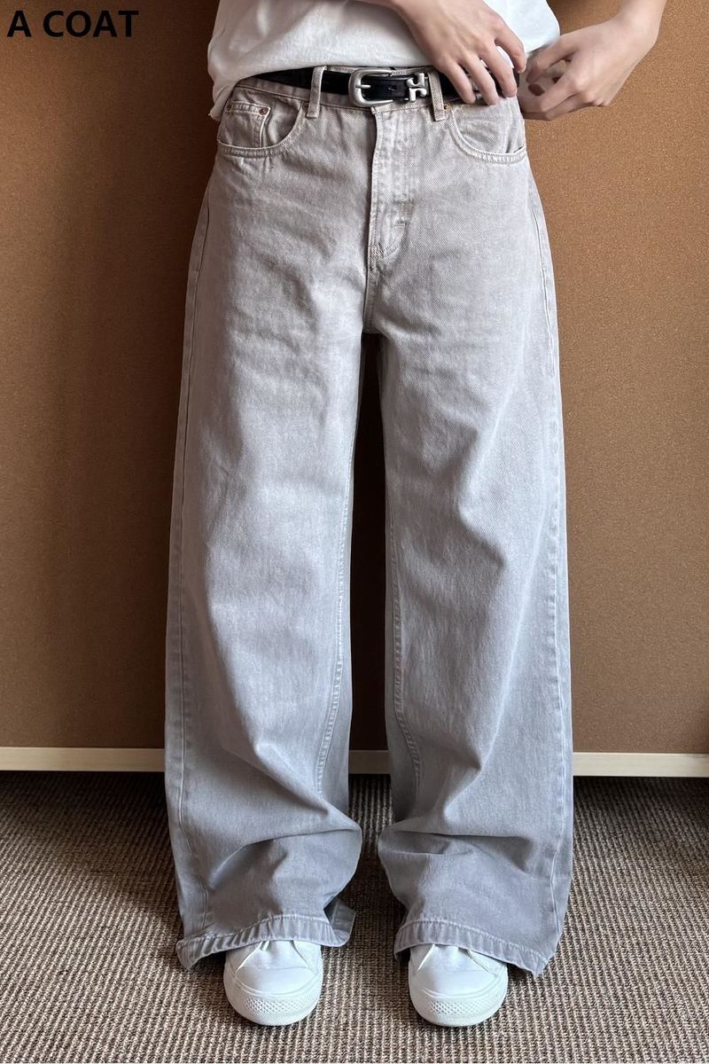 Jeans da uomo a gamba dritta, color avena, effetto invecchiato e leggermente svasati - Pantaloni casual in denim vintage a trapezio per l'estate_voghion.com