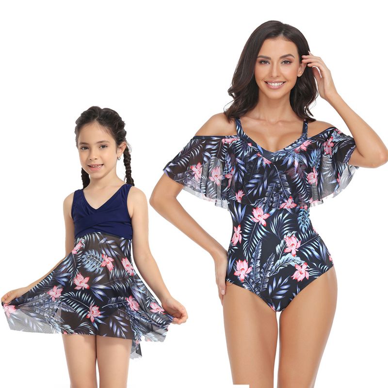 Eltern-Kind-Badeanzug, Strand-Badeanzug für Männer, kleiner und mittelgroßer Badeanzug für Jungen und Mädchen, zweiteiliger Bikini für Frauen, drei in vier_voghion.com