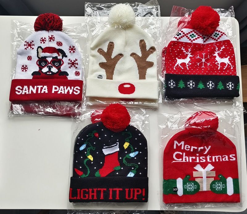 Cappelli da uomo di Natale Cappello di Capodanno con luce LED Cappello invernale caldo in lana jacquard Cappello lavorato a maglia_voghion.com