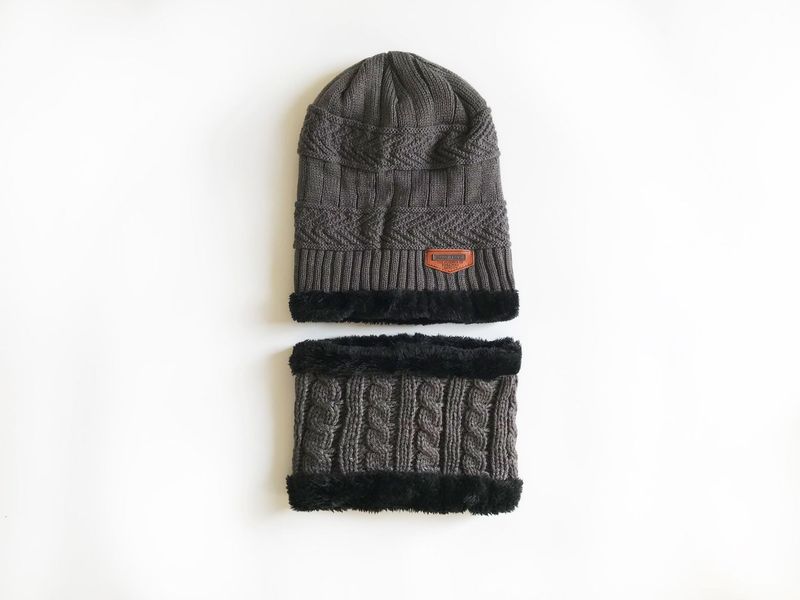 Cappello invernale da uomo alla moda per l'autunno e l'inverno, cappello lavorato a maglia da uomo, più cappello pullover e sciarpa in velluto di lana ispessita_voghion.com